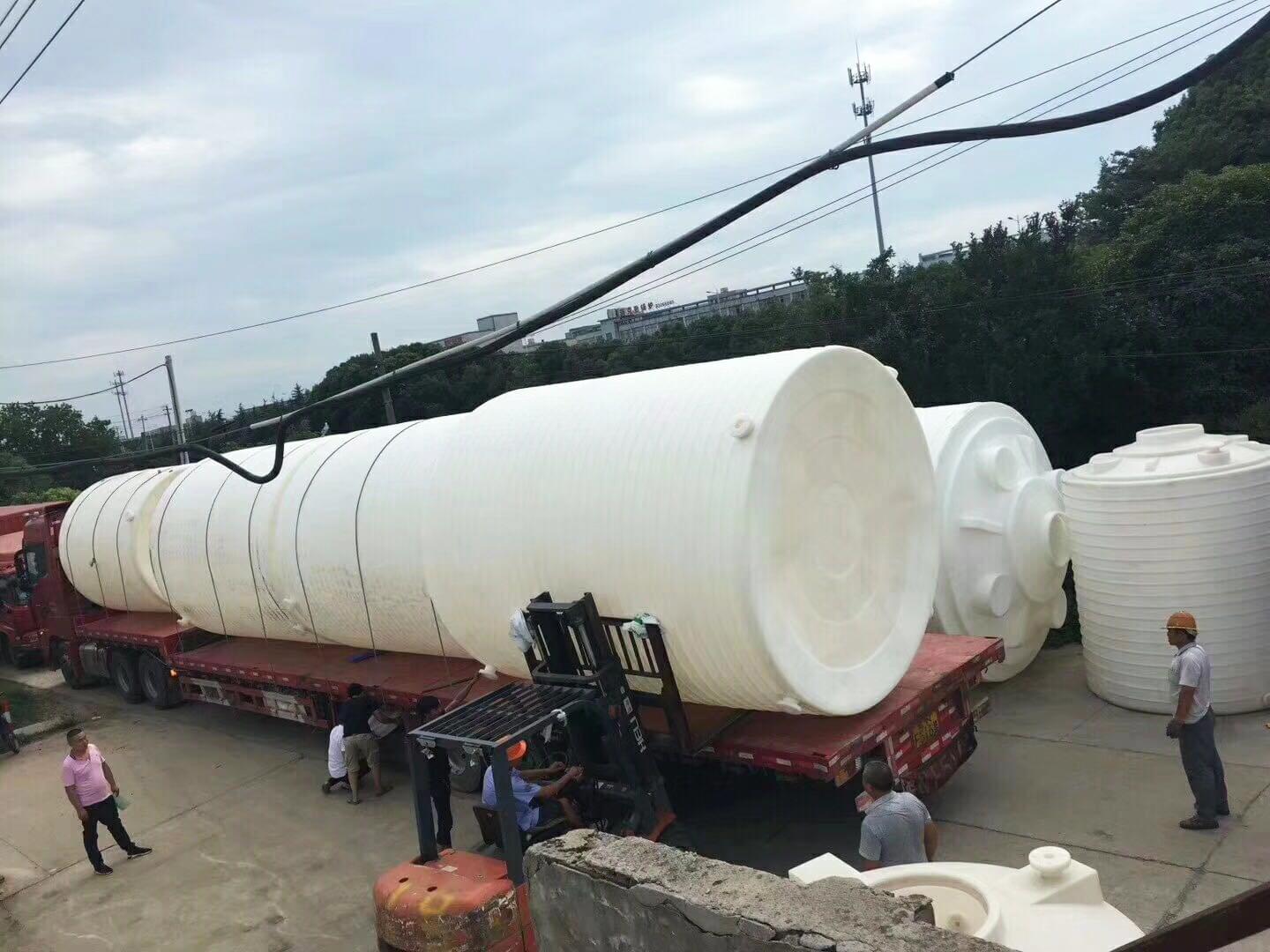 塑料托盤、垃圾桶等塑料品有貨，再熱林輝都按時(shí)發(fā)貨！