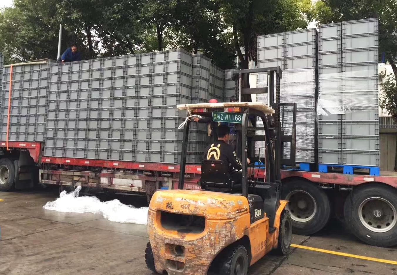 雨天！塑料托盤、環(huán)衛(wèi)垃圾桶等貨品不耽誤發(fā)貨~