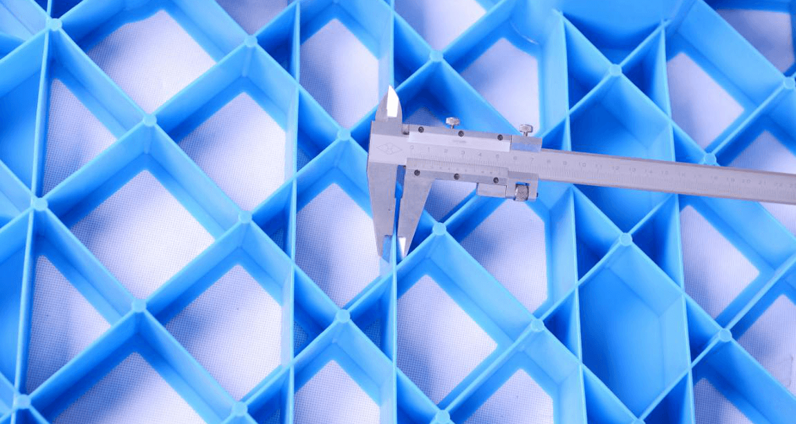 作為倉儲物流利器的塑料托盤，談?wù)勥@九個優(yōu)勢和價格！