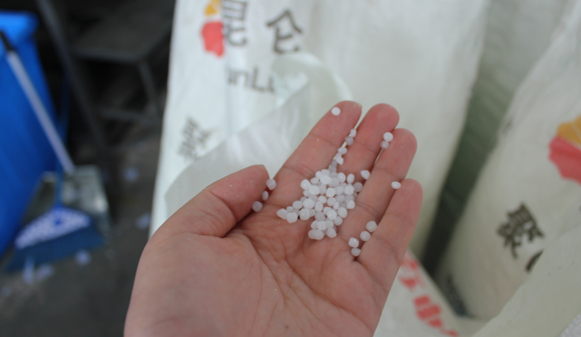 原材料價(jià)格下跌，塑料托盤價(jià)格下降如箭在弦！